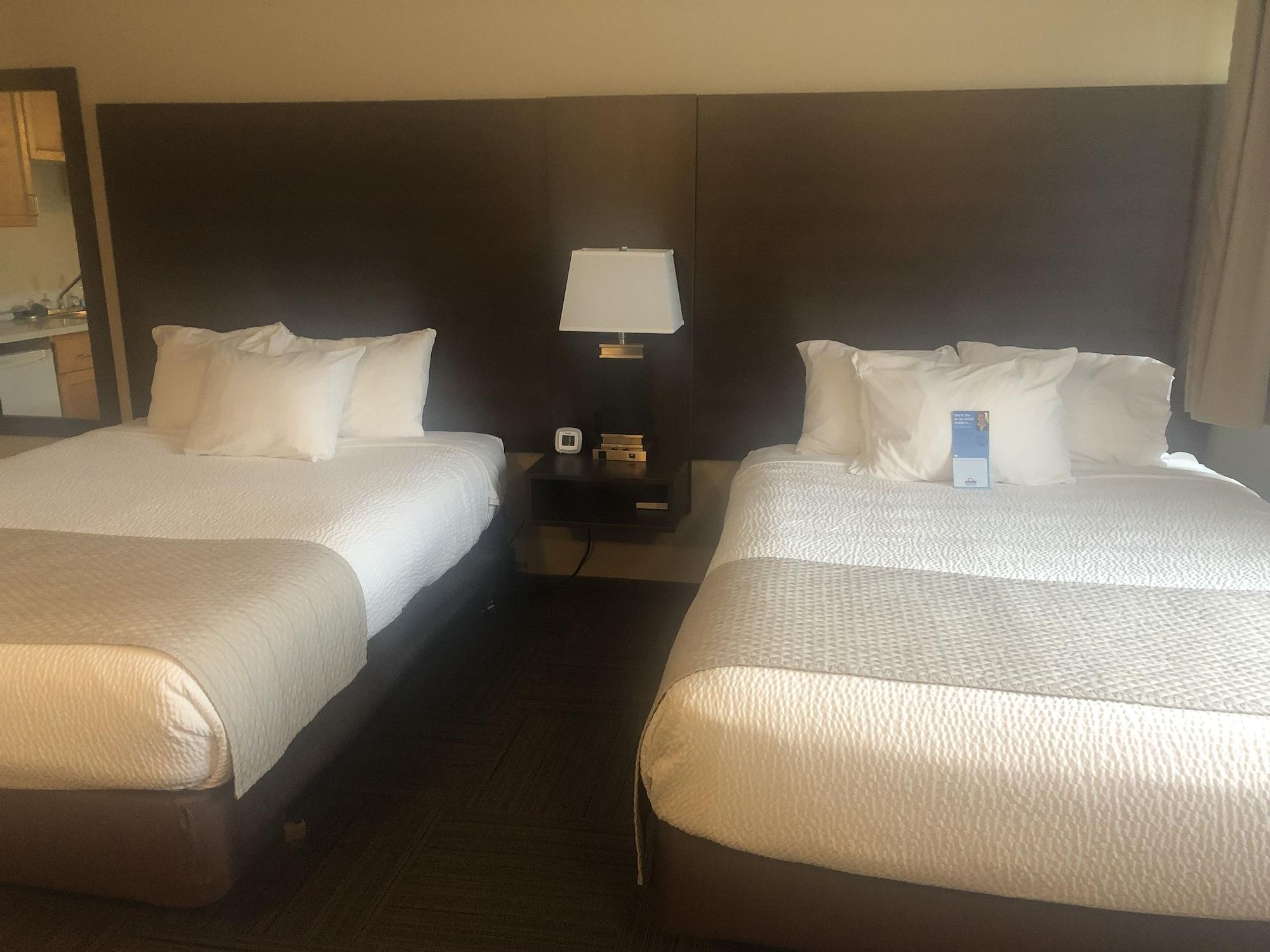 Days Inn By Wyndham Hinton Buitenkant foto