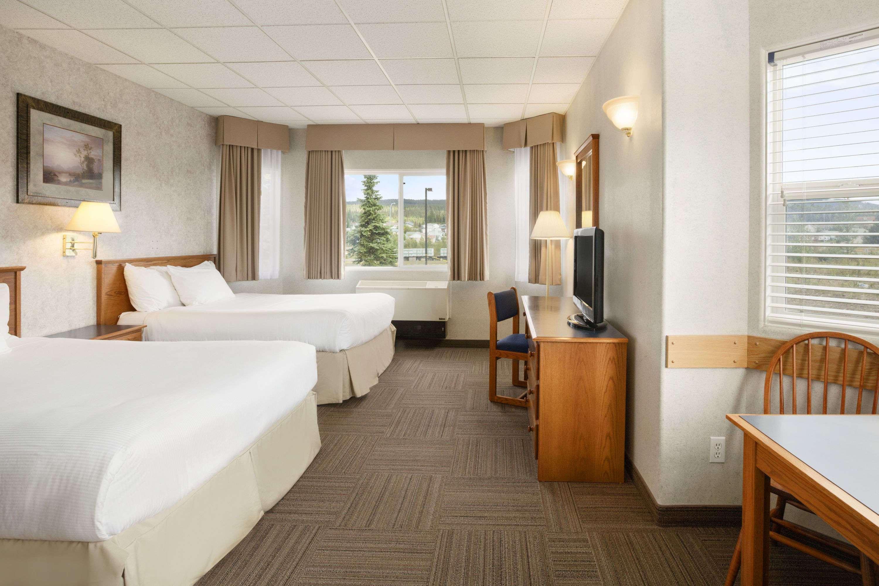 Days Inn By Wyndham Hinton Buitenkant foto